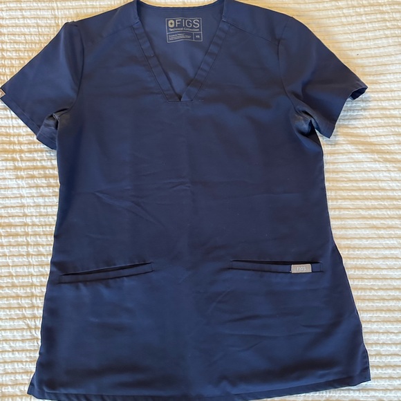 Figs Casma Three-Pocket Scrub Top - Picture 2 of 6